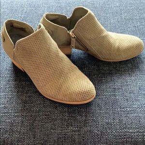 Dr. Scholl’s Booties, light olive green, size 8